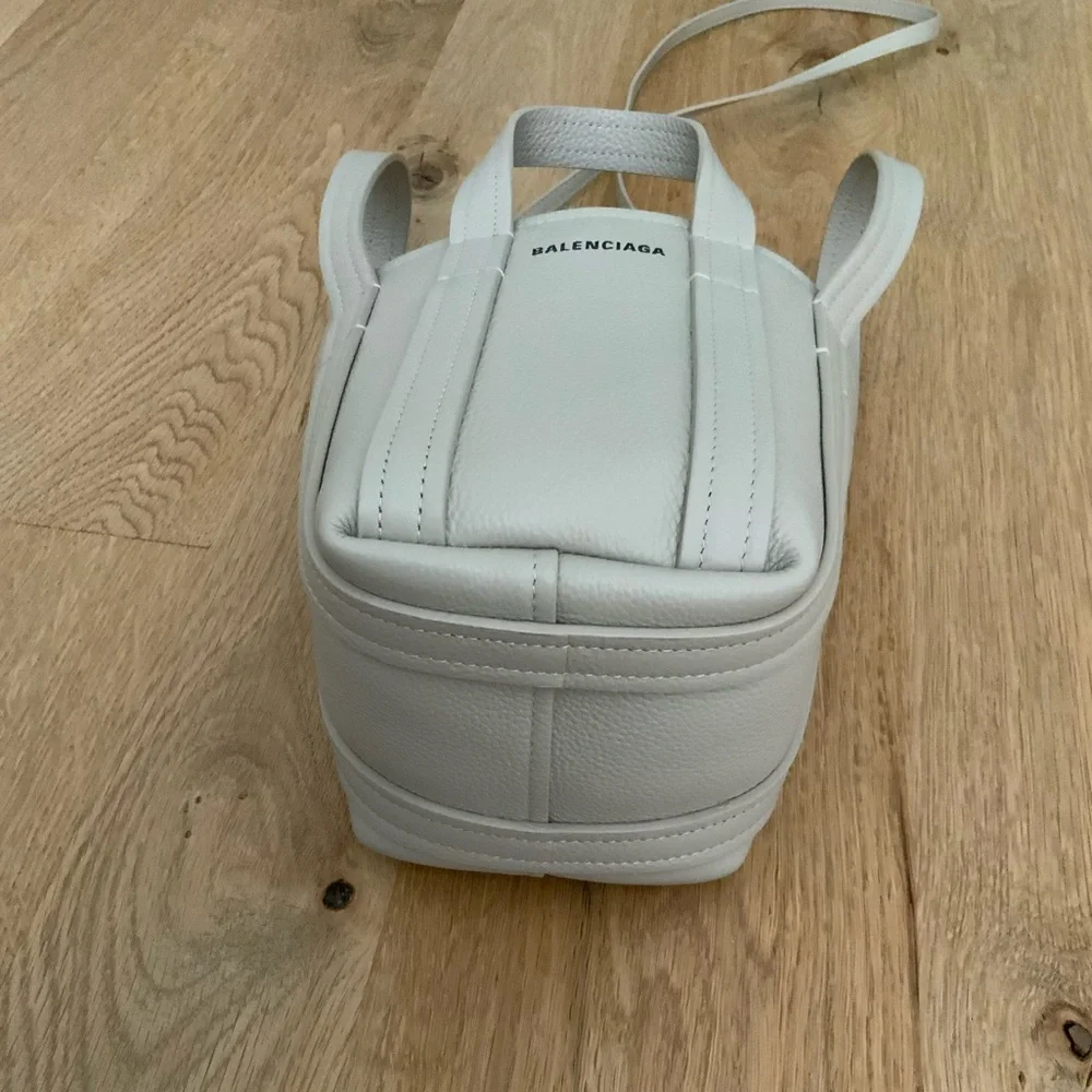Mid Summere Sale 🌞 Balenciaga Everyday 2.0 Mini ShoulderTote Bag Greige - Picture 9 of 13
